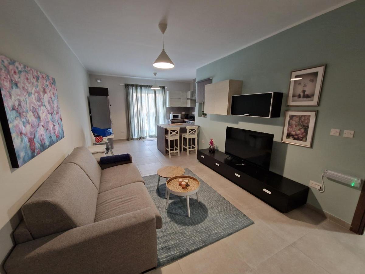 Comfort And Convenience Flat 4 Dad'S Court St. Paul's Bay Exterior photo