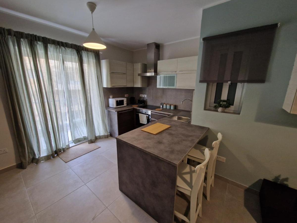 Comfort And Convenience Flat 4 Dad'S Court St. Paul's Bay Exterior photo