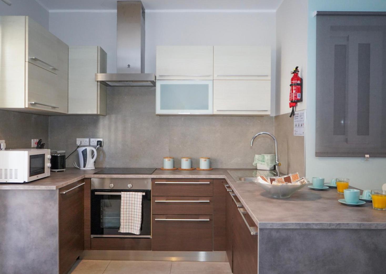 Comfort And Convenience Flat 4 Dad'S Court St. Paul's Bay Exterior photo